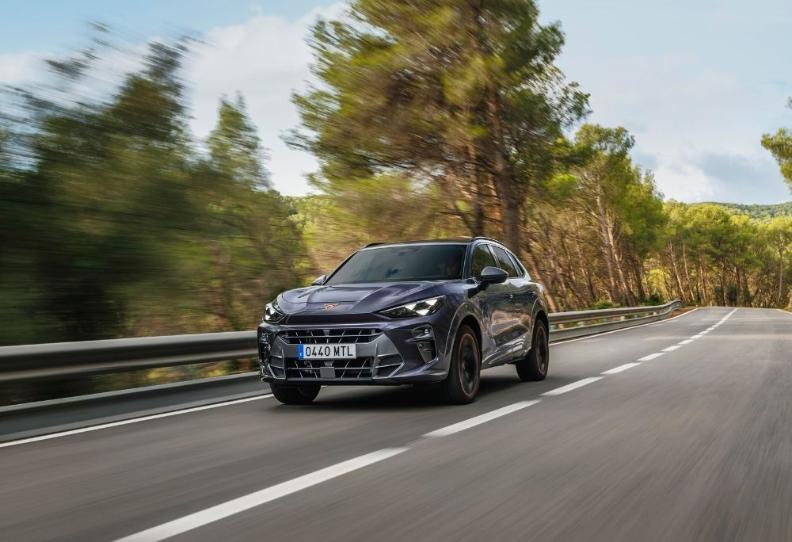 CUPRA Terramar | Il nuovo SUV Ibrido Plug-In